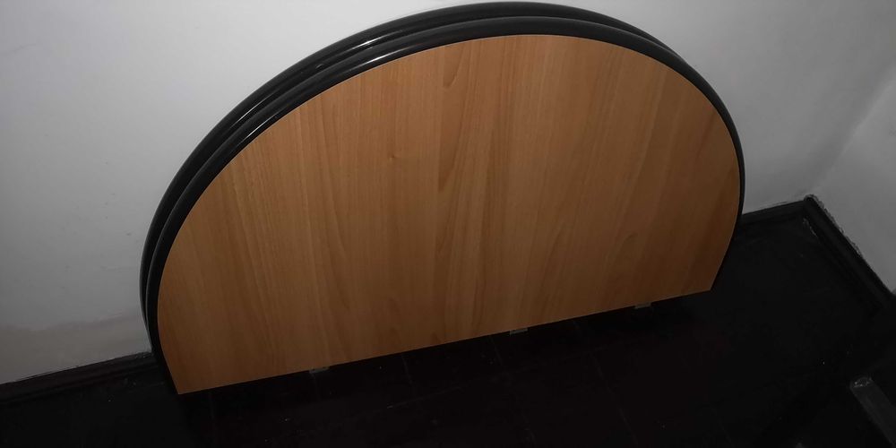 Scaune de birou, 8 bucăți bej/80 lei bucata și masă de consiliu 3x1 m