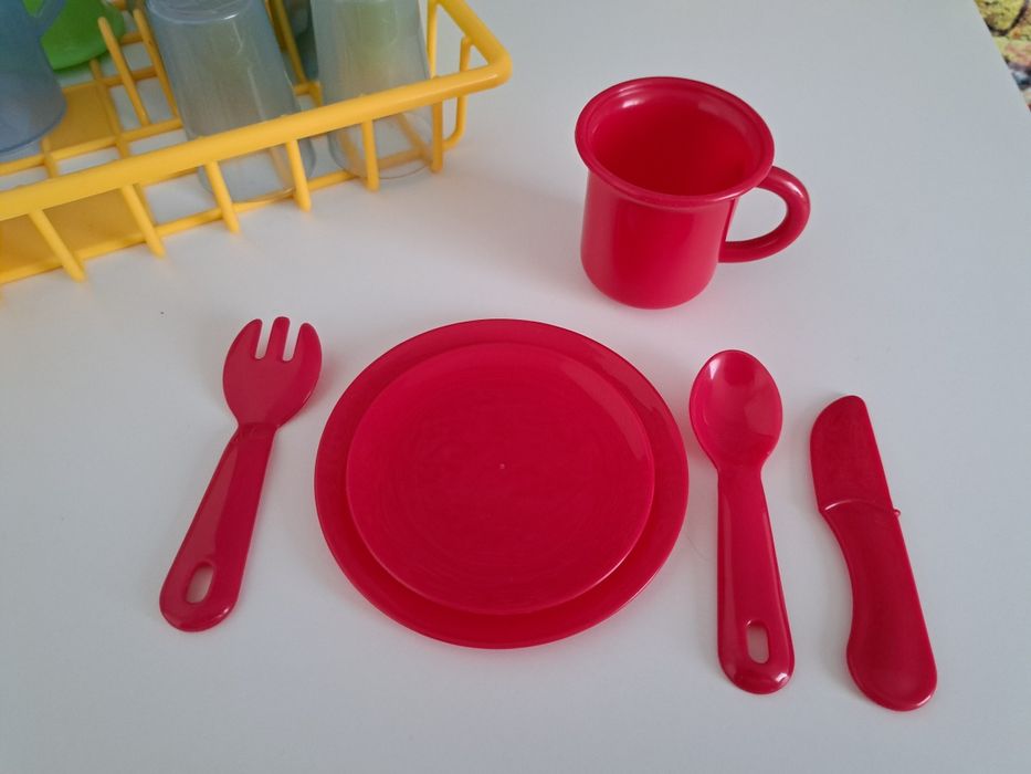 Детски сушилник за чинии и прибори