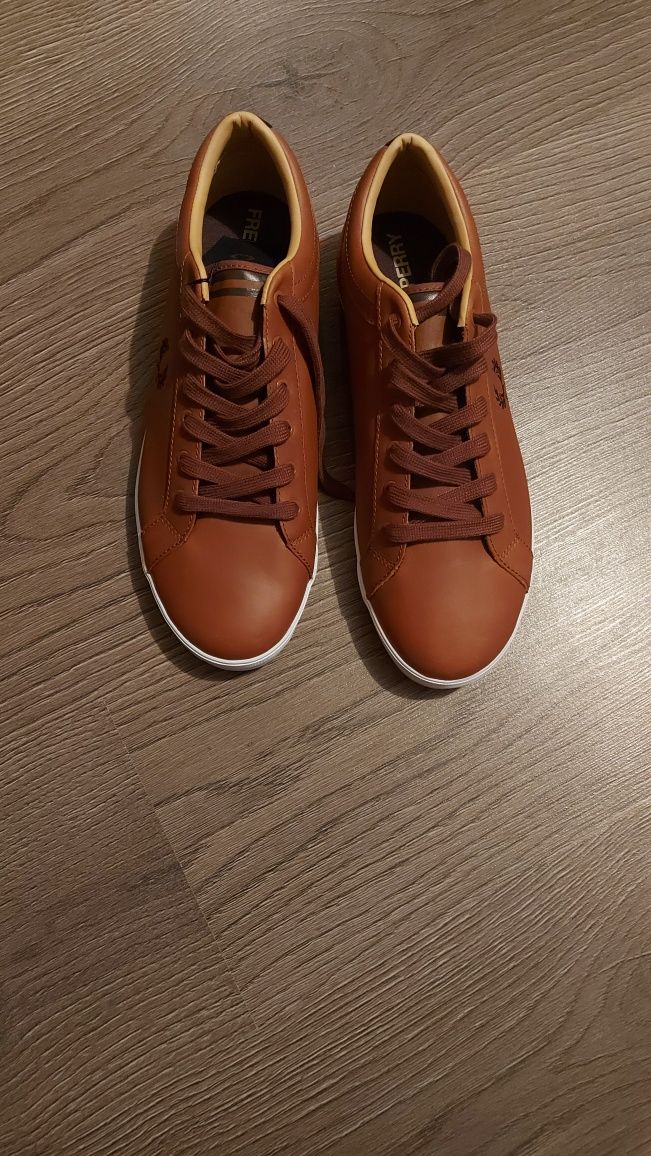 Converse fred perry pentru bărbați mărimea 45