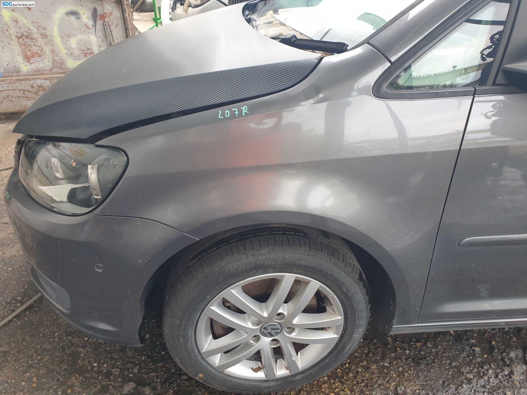Aripa Stanga Fata cu Imperfectiune Volkswagen Touran 1T3 2010 - 2015 Culoare LD7R [K5520]