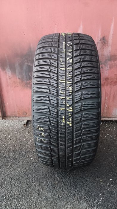 1бр. зимна гума 245/45/17 Bridgestone Blizzak 
dot22
7.5mm 
Добро съст