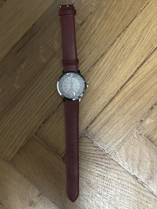 Vand ceas damă de mână pentru femei,stare imprcabila.