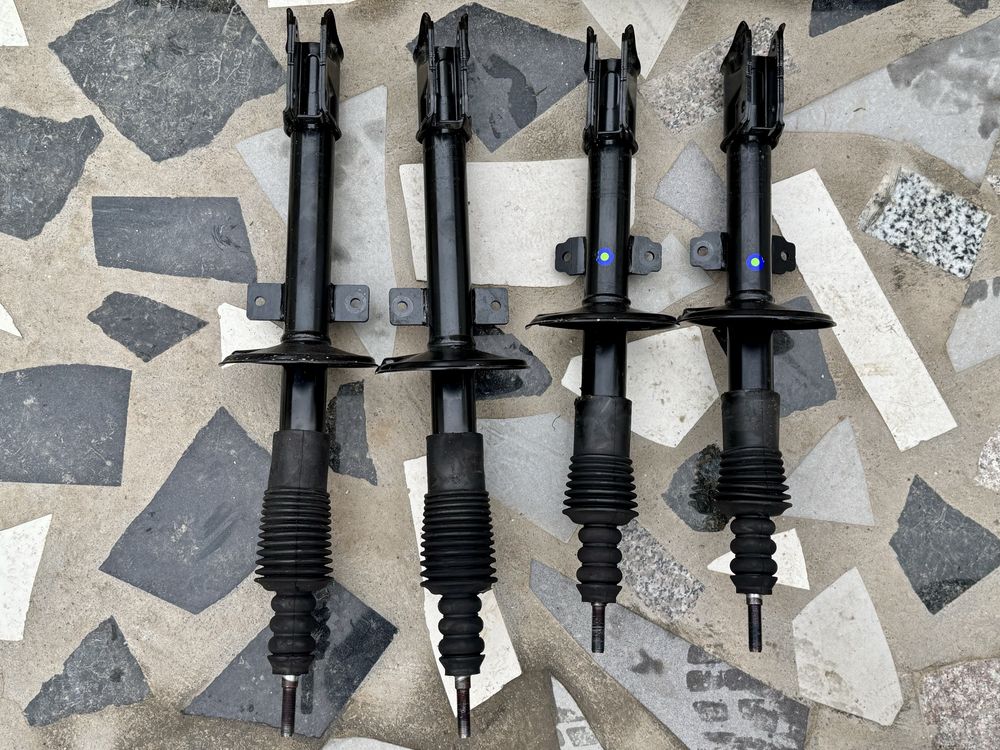 Amortizoare kit suspensie  fata spate + arcuri Duster I - II