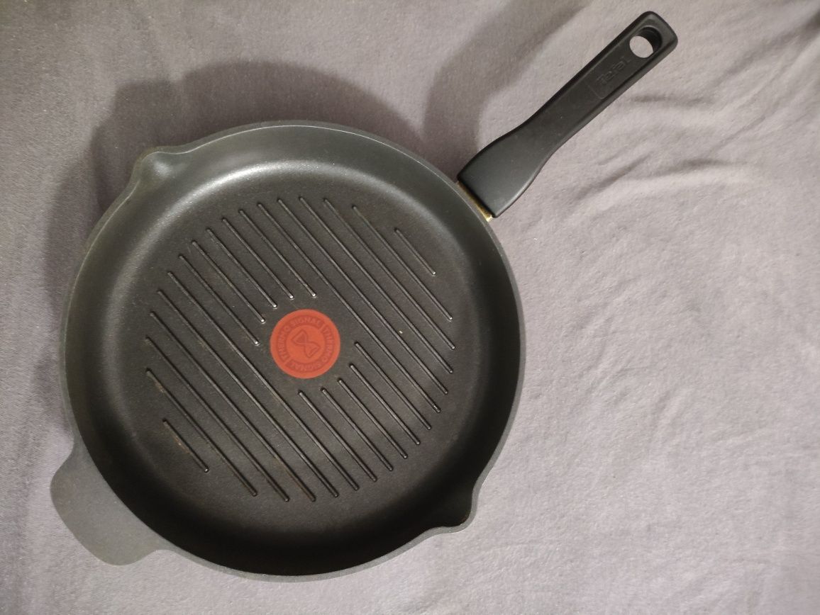 Tigaie Tefal XL Foece titan - gril noua