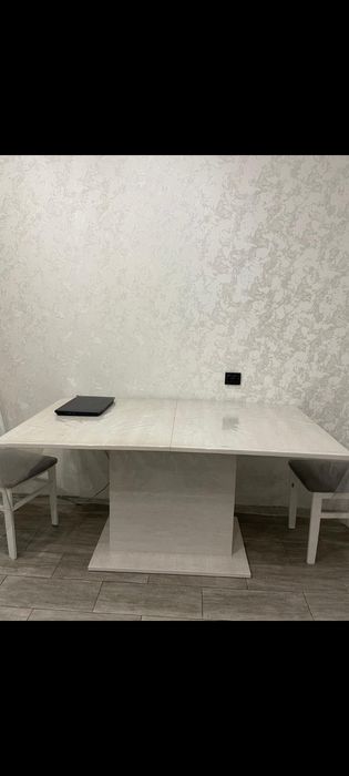 Стол обеденный на кухню