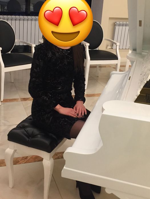 Шикарное платье с пайетками на копоратив