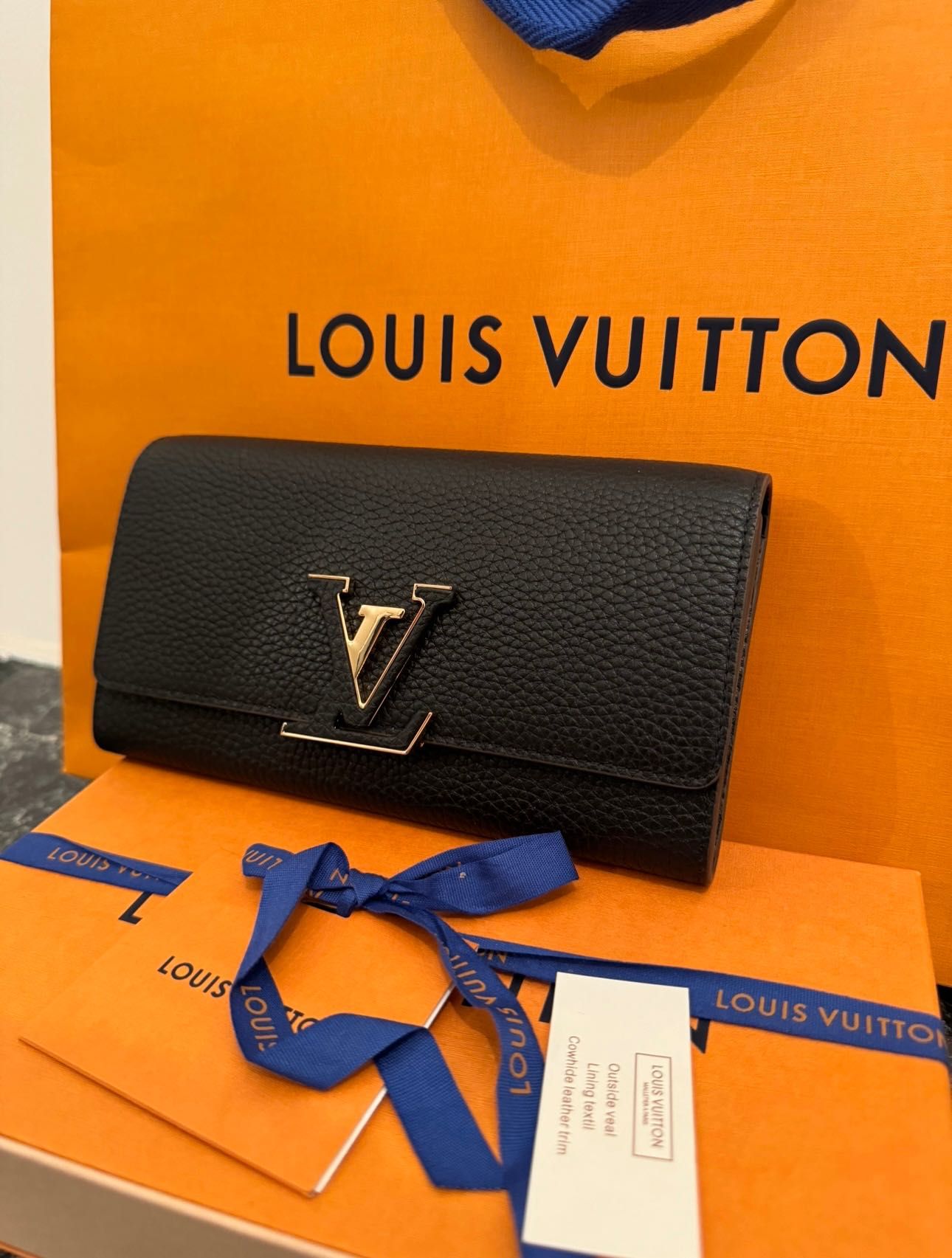 Portofel original Louis Vuitton Capucines nou