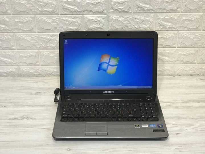 Laptop de Gaming Medion p6634 i3-2328m Nvidia GT630m Hard 500Gb