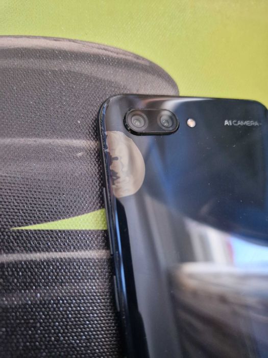 Honor 10 ( AI Camera )