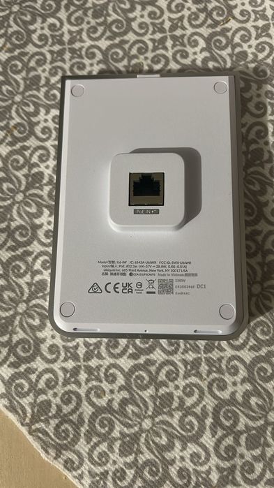 Ubiquiti Punct de acces Ubiquiti U6-IW, WIFI dual-band 6, 2.4 GHz (alb