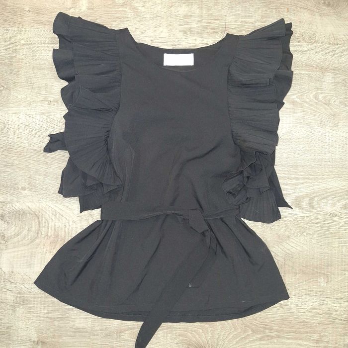 Дамска актуална блуза!