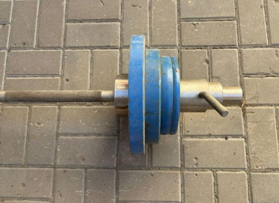 Штанга весом 80 кг