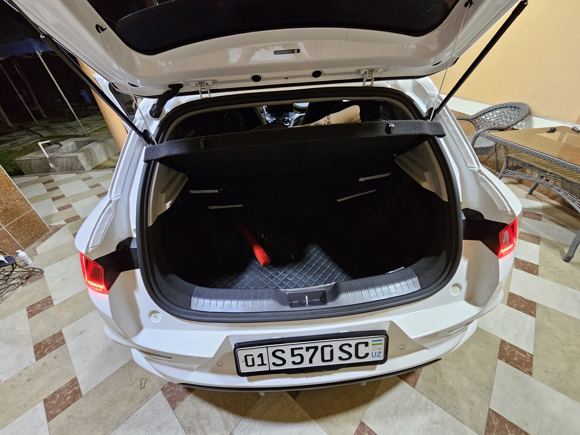 Byd e2 luxury 405 km
