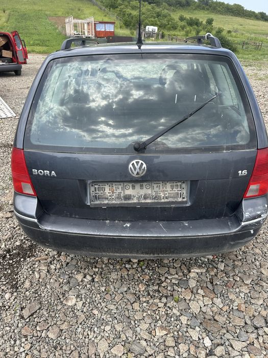 Dezmembrez golf 4 /bora