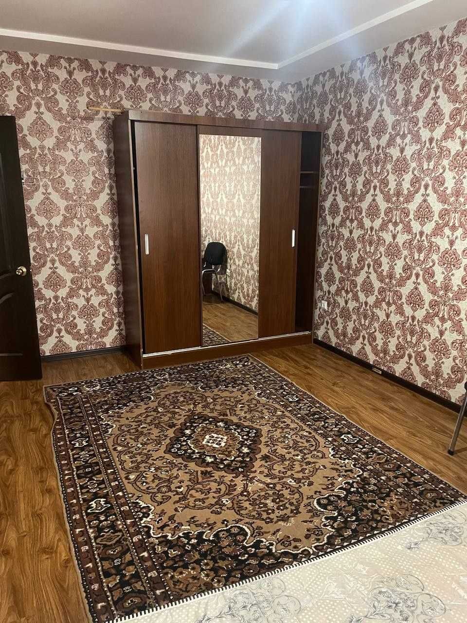 Корасу 6 массив 2/3/3, оилага (ЗАГС) ижарага берилади. Нархи 350 у.е.