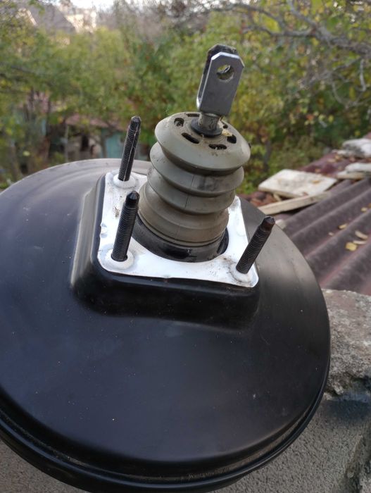 серво усилвател за Мазда 5