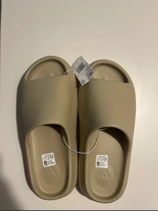 Yeezy Slides Bej