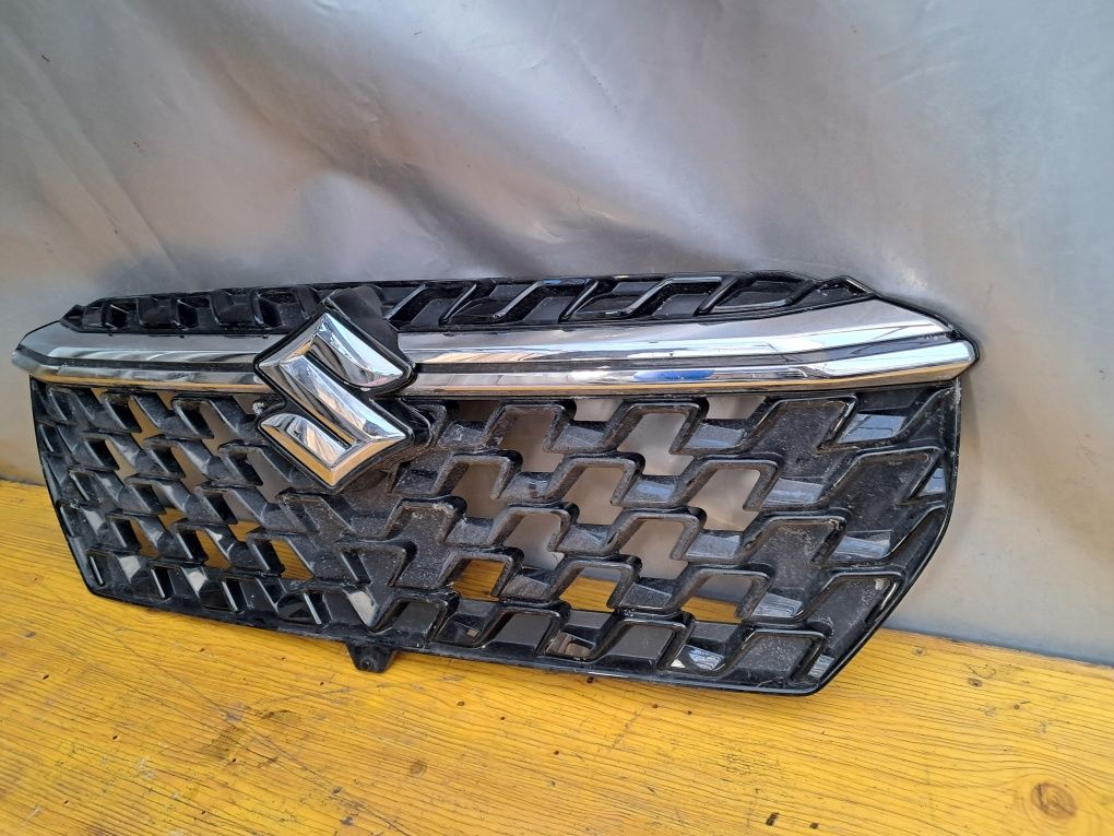 Грил решетка  Suzuki SX4 Cross