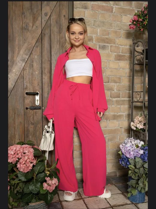 Леьний костюм женский