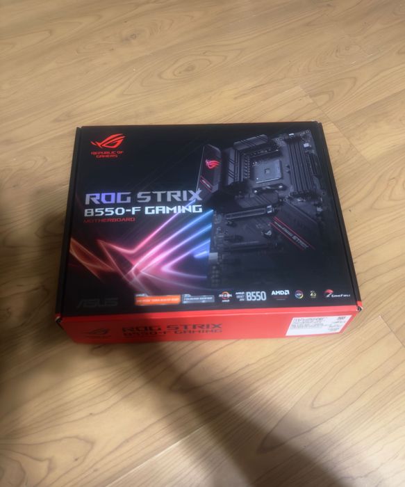 Материнская плата ASUS B550-F