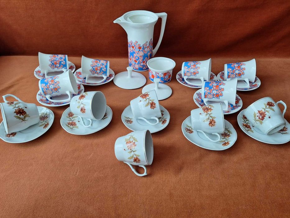 Serviciu de ceai sau cafea din porțelan, cu modele florale delicate