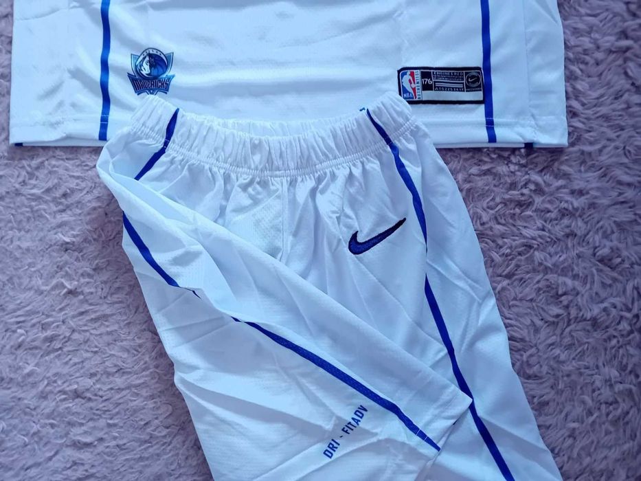 Чисто нов оригинален екип на Dallas Mavericks - Luka Doncic