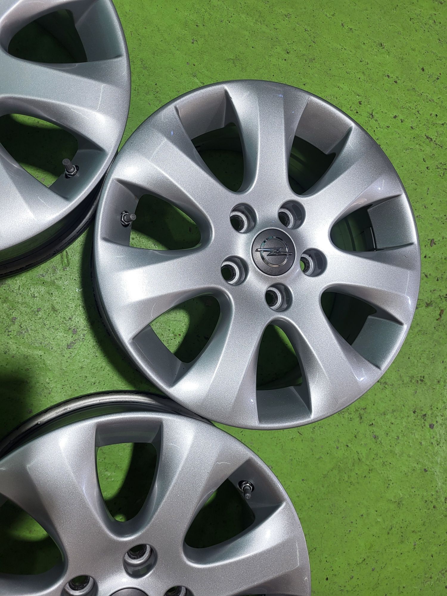 16 5x115 Opel лети джанти 5х115 опел