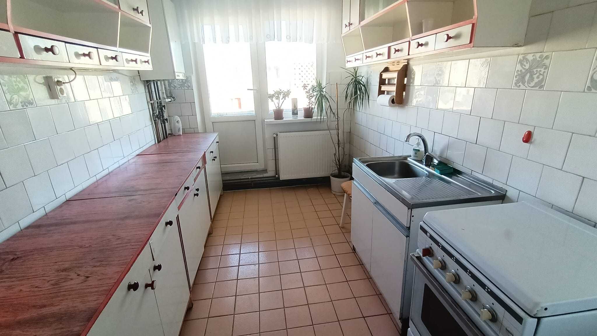 Vând ap. 4  camere, 90mp, Dambu Pietros