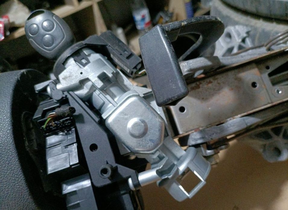 Contact,cheie:Mondeo,C,S Max,Focus 2,Galaxy...asigur expedierea coletu