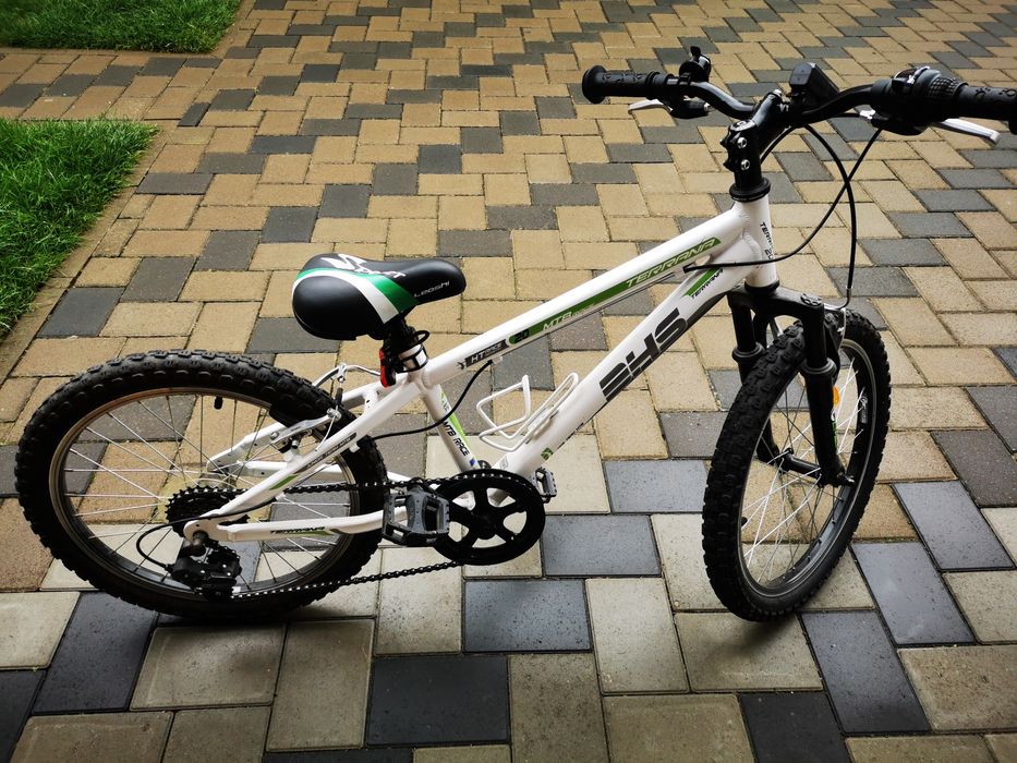 Vând bicicleta DHS 20 inch