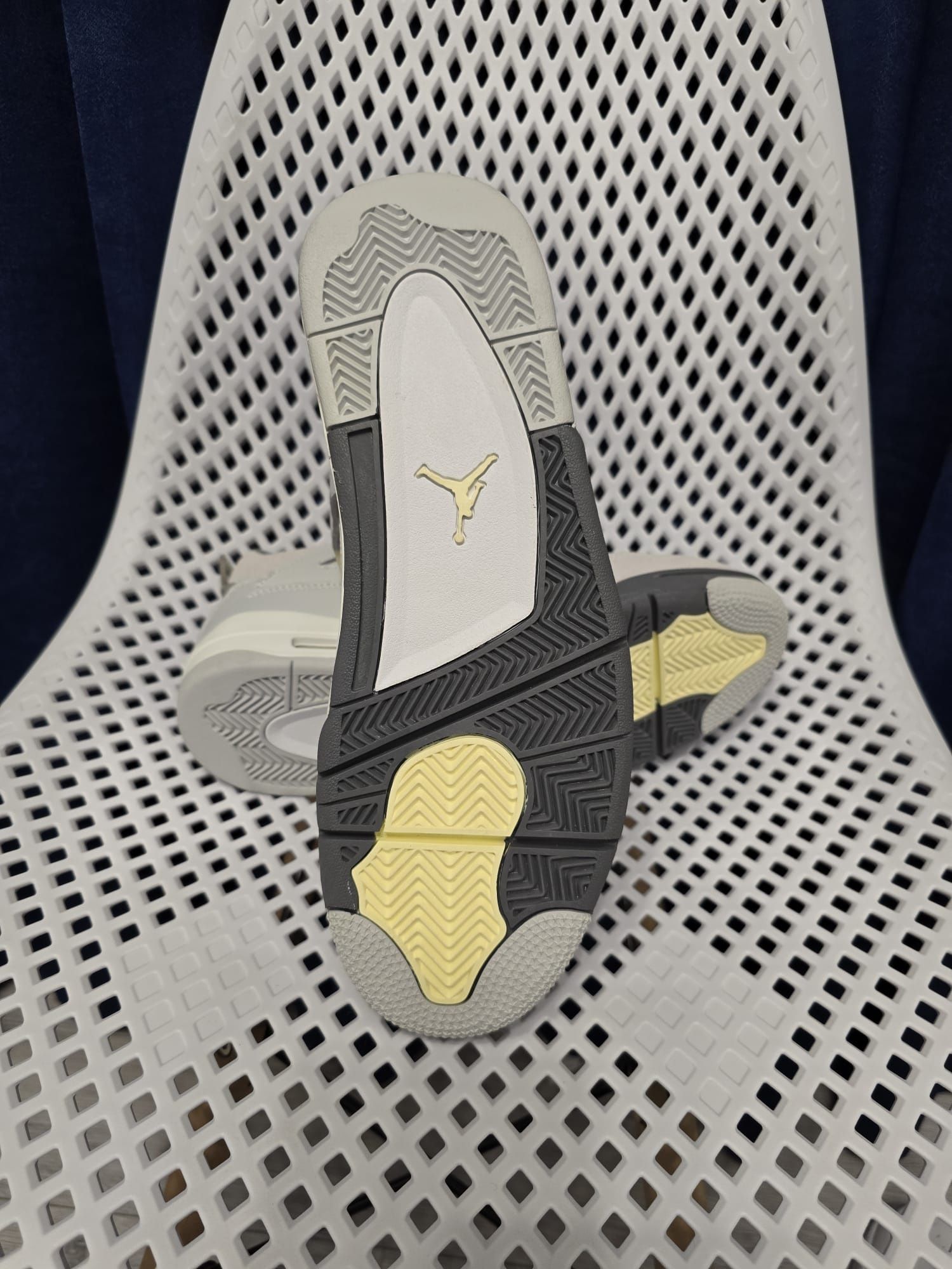 Nike jordan 4 nr 44 int 28 cm preț 450 lei