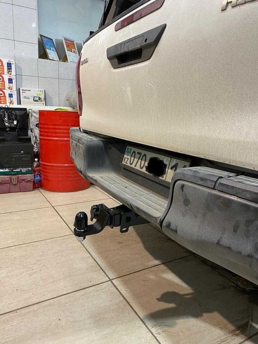 Фаркоп на Toyota Hilux 2005- 25 усиленный Хайлюкс JAC T6 T8 Pro с 2019