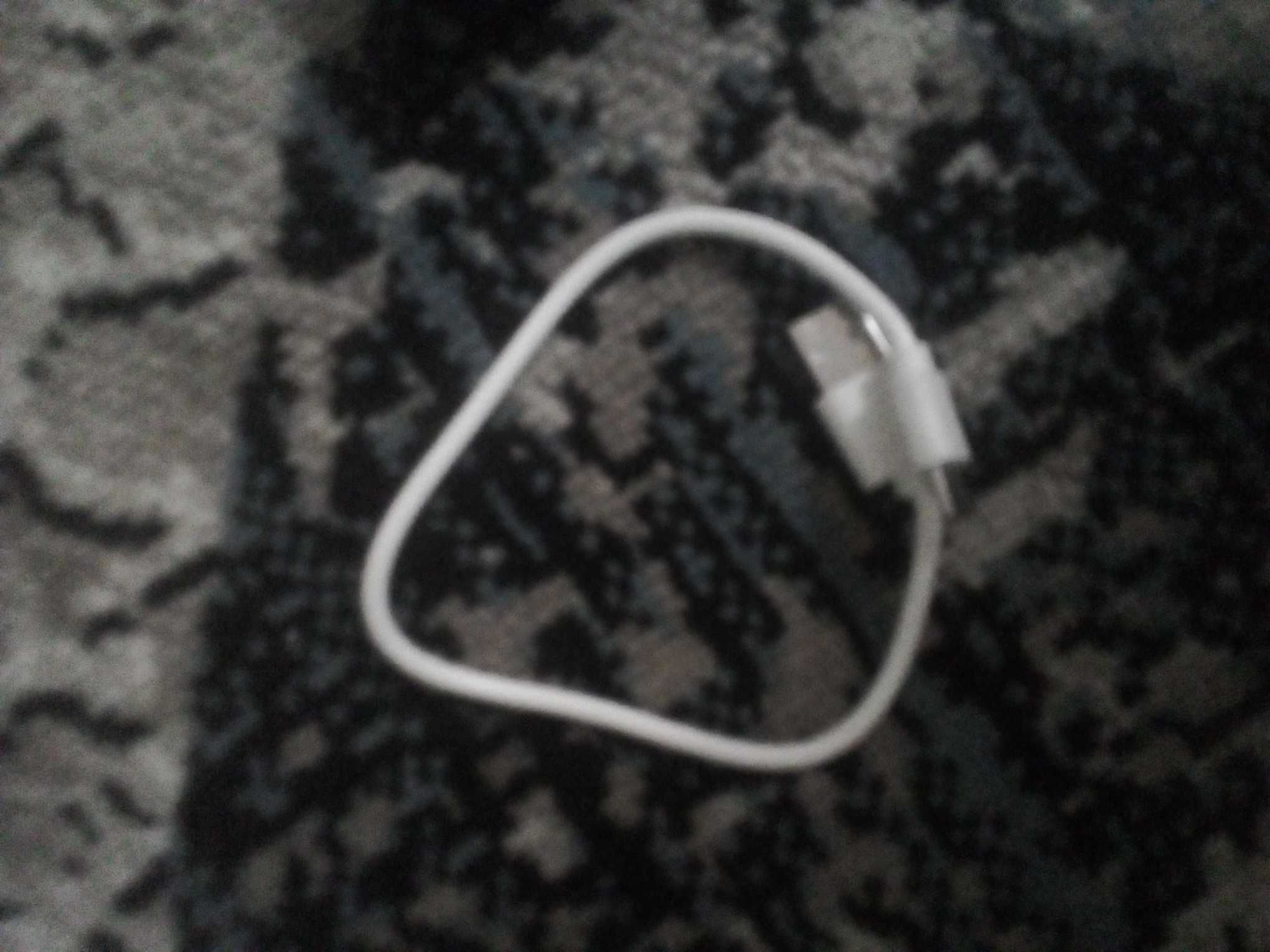 Power bank holati yangi faqat menga   mos kelmaydi