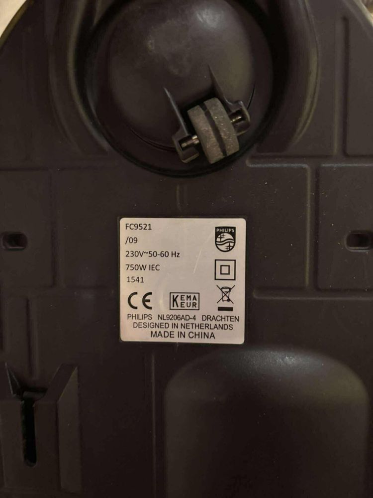 Прахосмукачка Philips PowerPro Active