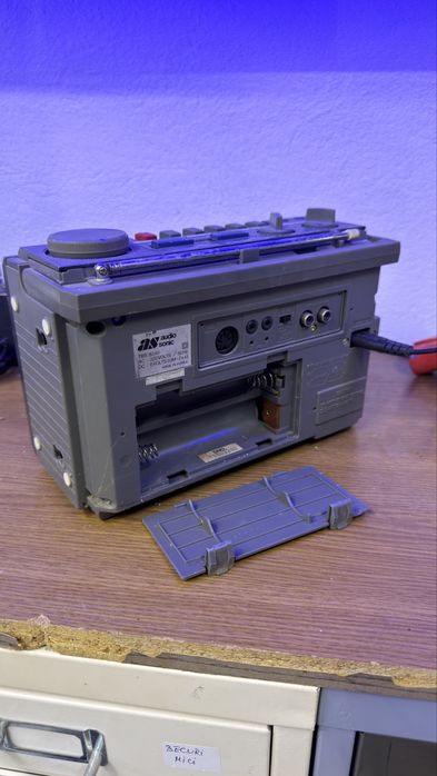 Radio Casetofon Deck