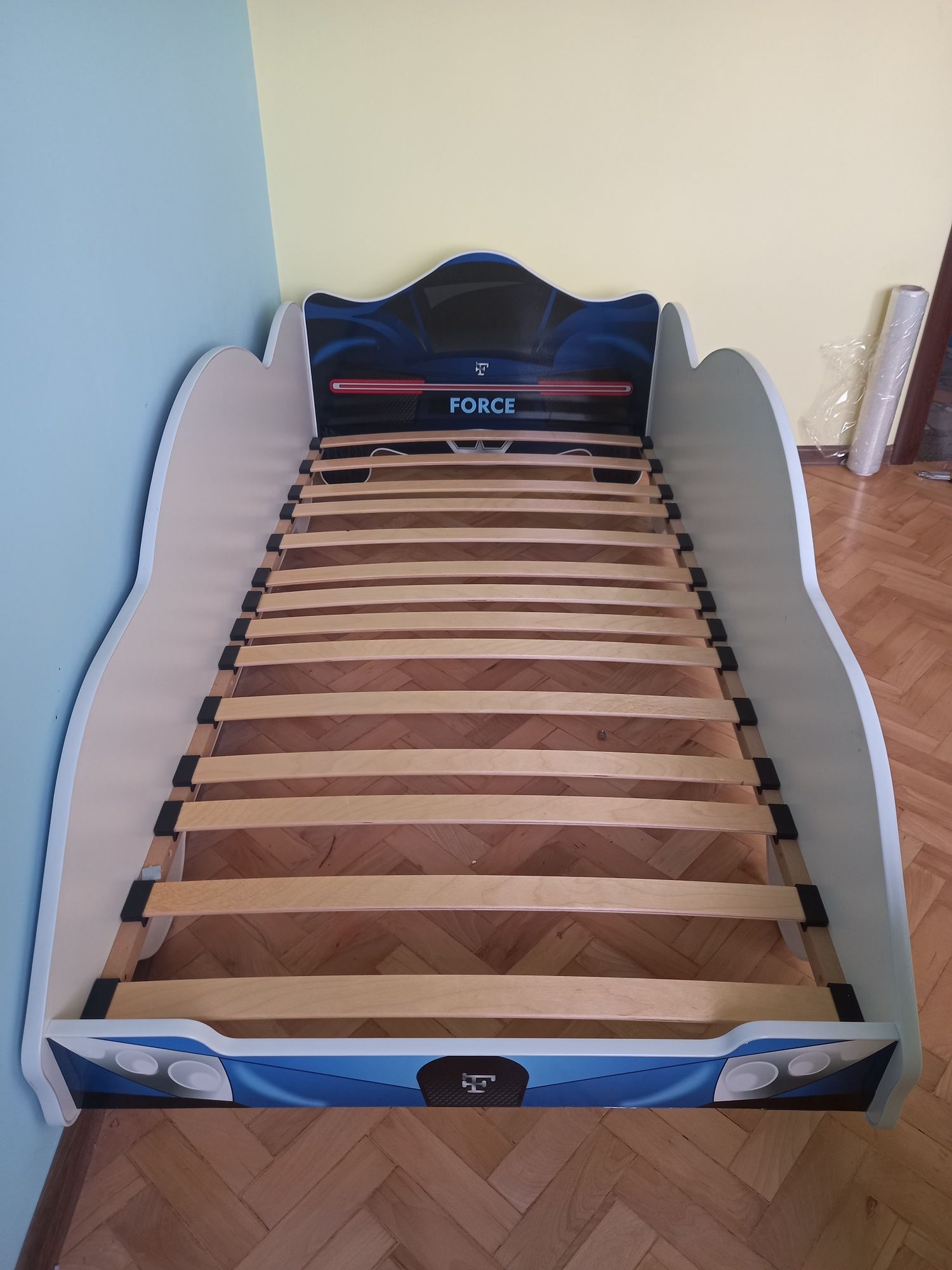 Ново детско легло спортна кола