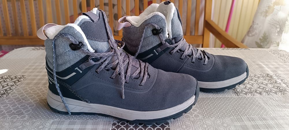 Водоустойчиви топли боти