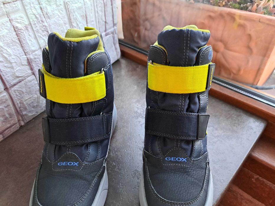 детски ботуши,зимни обувки,боти,апрески,Geox номер35 за момче,геокс