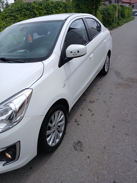 Vând mitsubishi 1.2