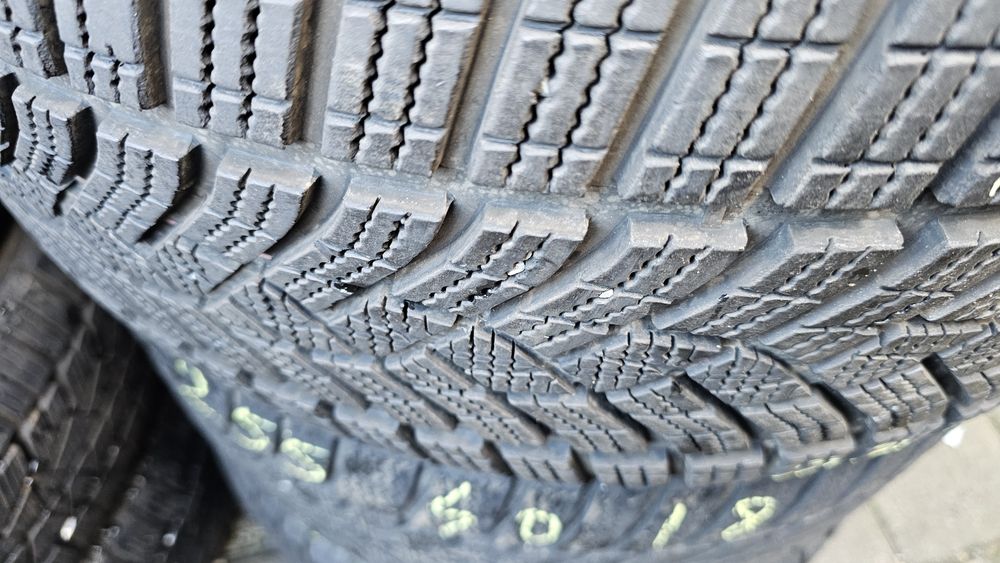 Anvelope iarna 245 45 R18 Goodyear ultragrip