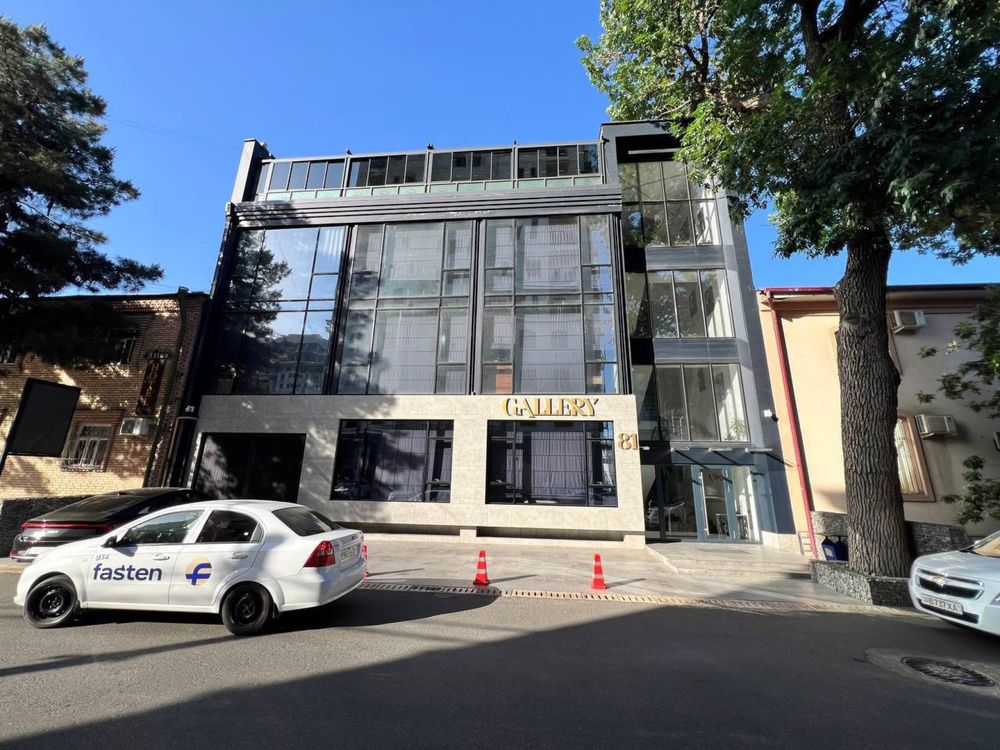 Продаётся здание  Район: Яккасарайский  Площадь участка: 6,4 соток