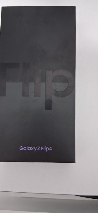 Vand samsung galaxi z flip4  in stare buna de functionare de