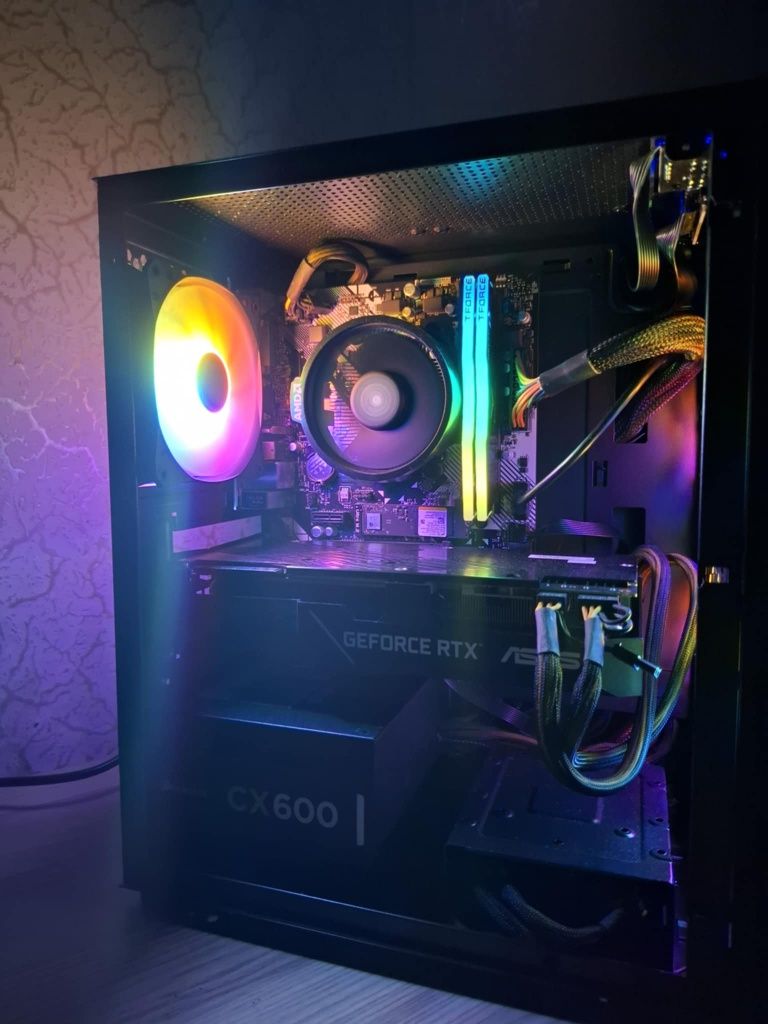 Геймърски компютър (Ryzen 5 5600, RTX 2070 Super, 16 GB)