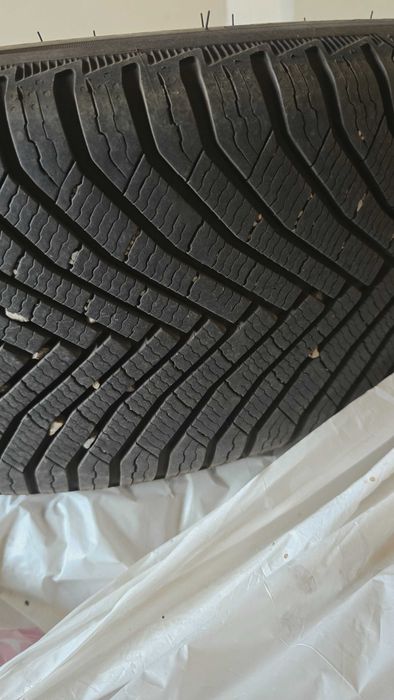 Продавам Гуми/джанти 19