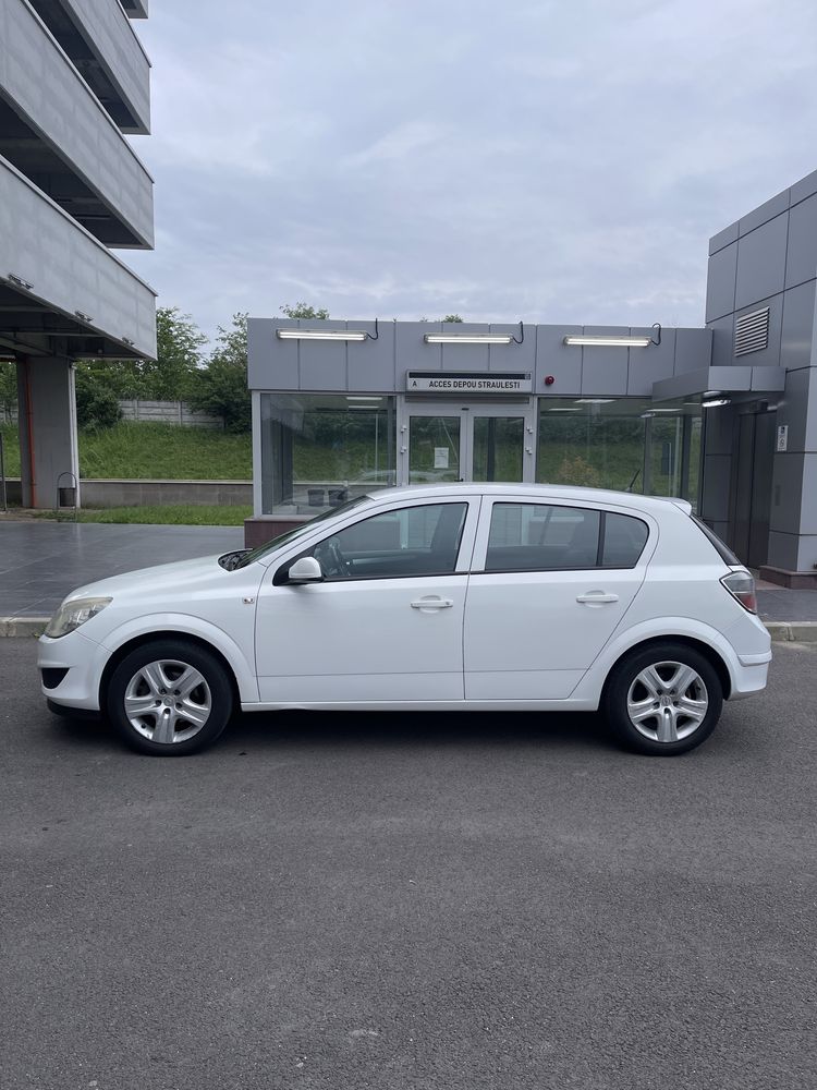 Opel Astra H 2009  *FACELIFT*