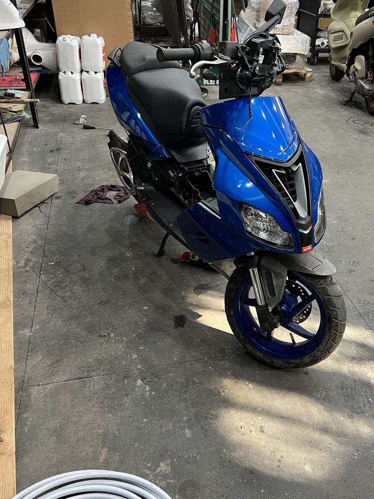 Dezmembrez Aprilia rs 49cm