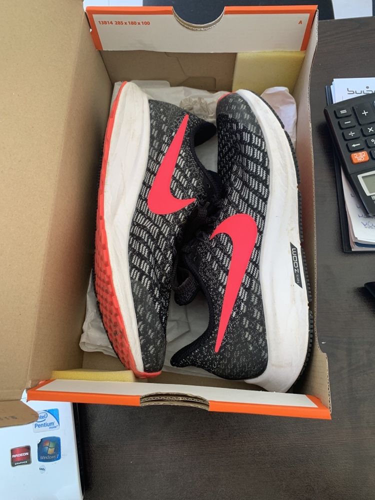 Маратонки NIKE