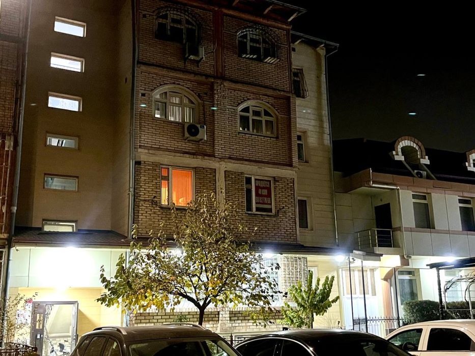 Продается Банковская квартира Чиланзар Ц квартал