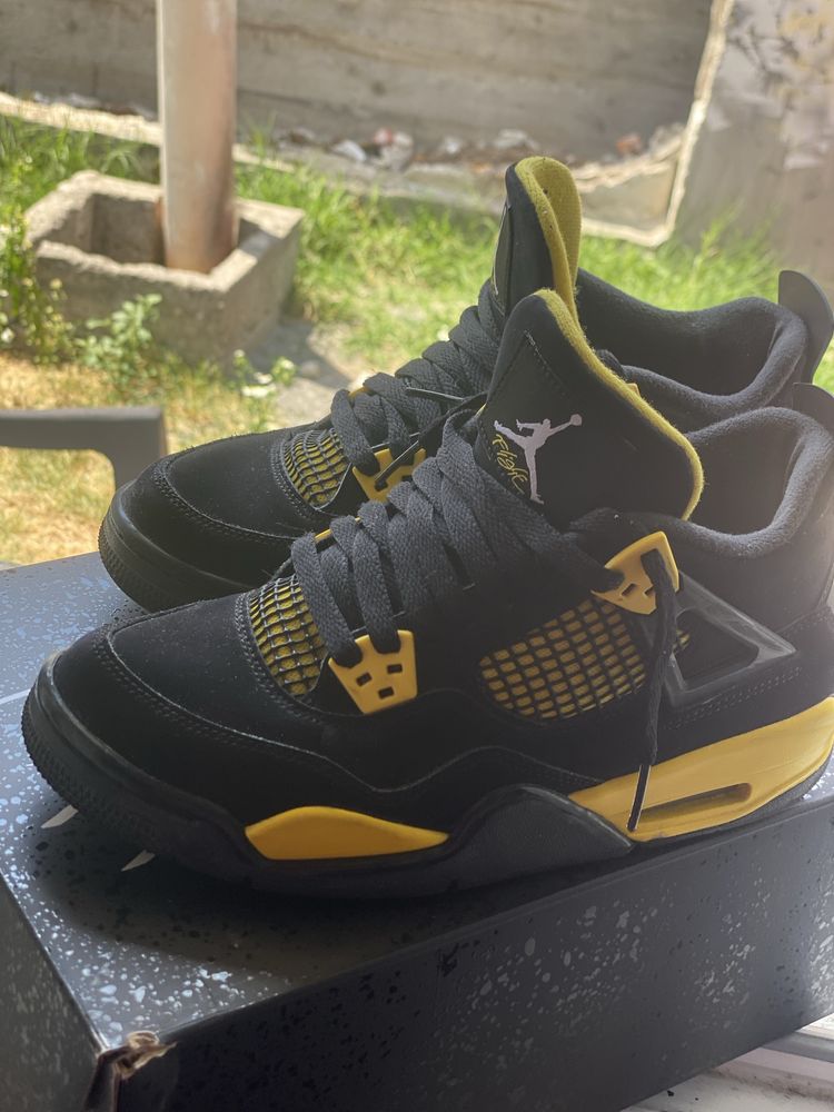 adidasii Air jordan4 noi in cutie predare personala