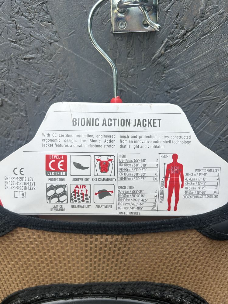 Armura moto Alpinestars bionic action V2 marimea M